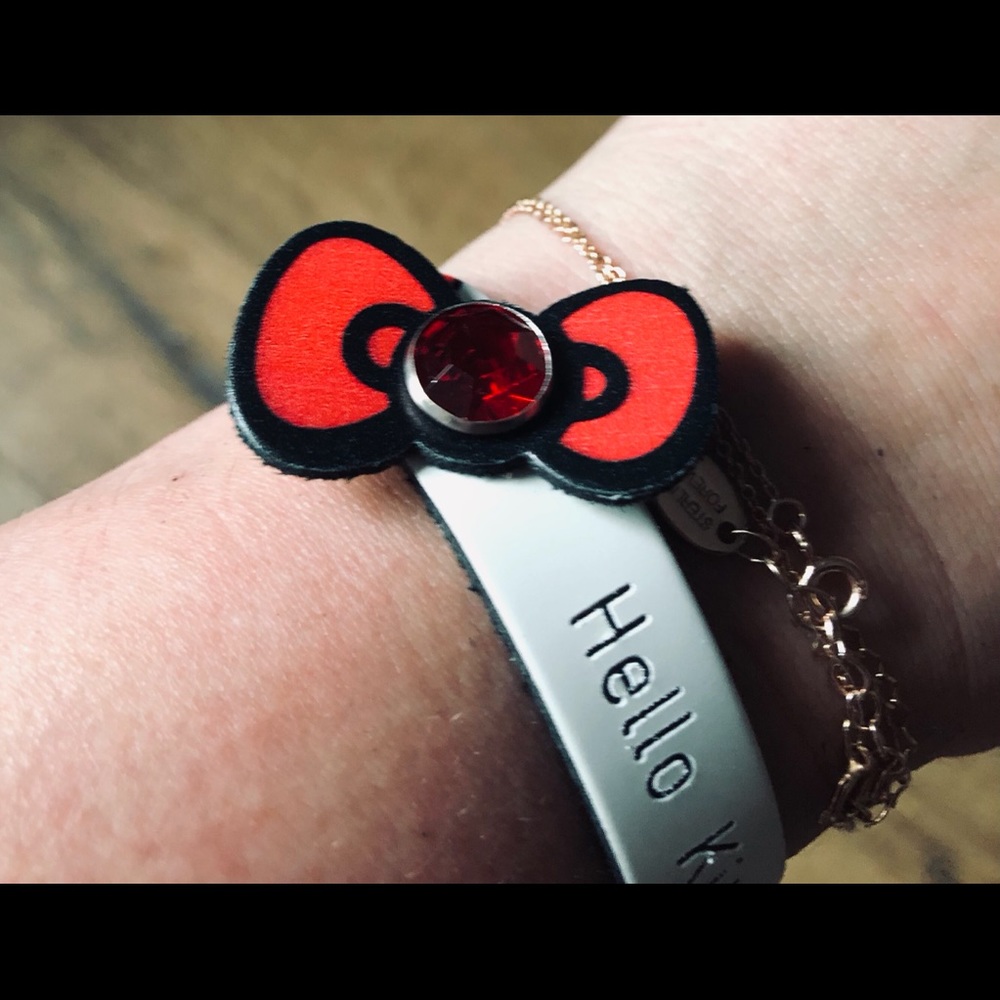 HELLO KITTY-NWOT Leather Snap Bracelet - Picture 4 of 16